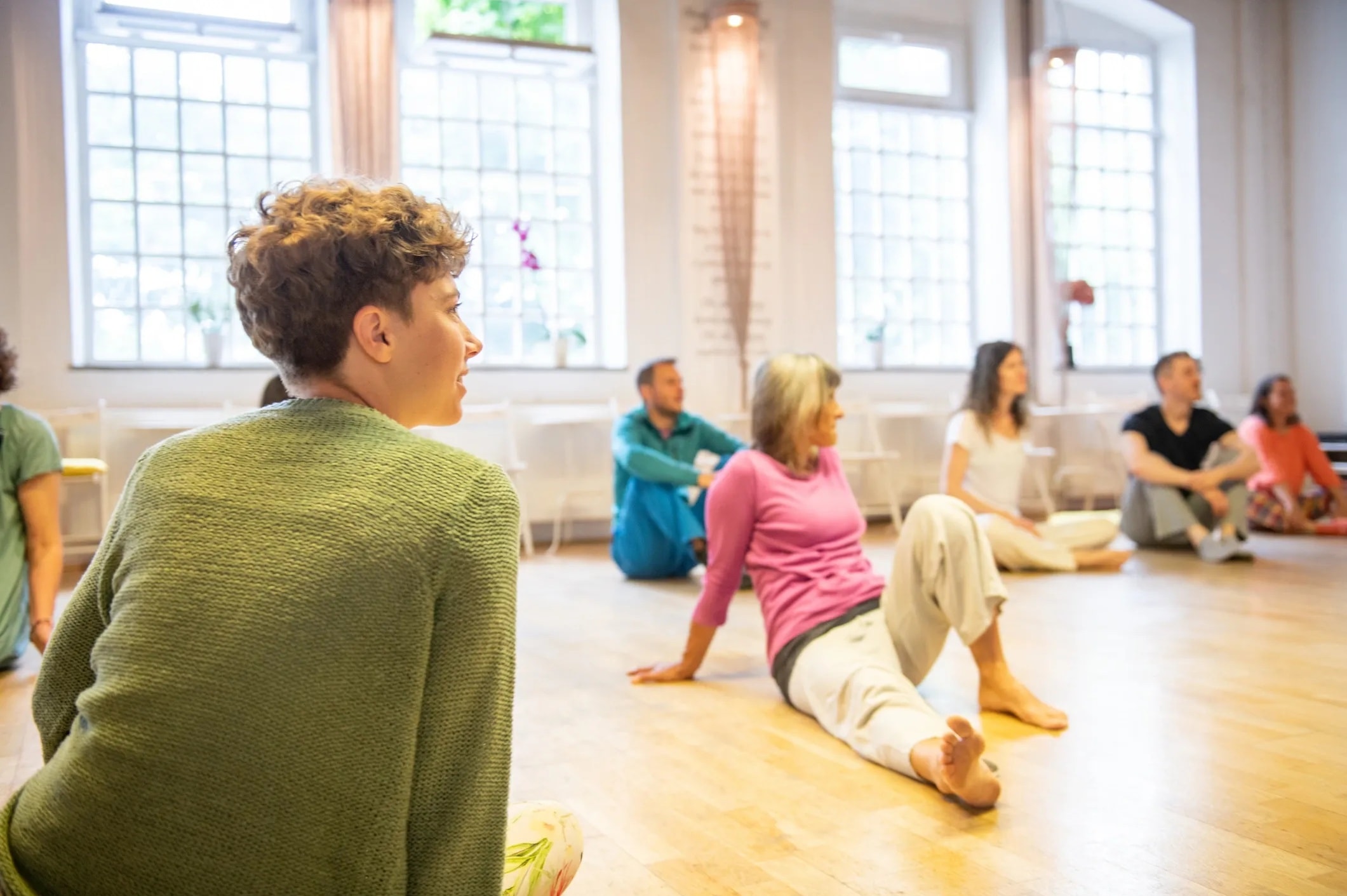 Mindfulness trainer with group